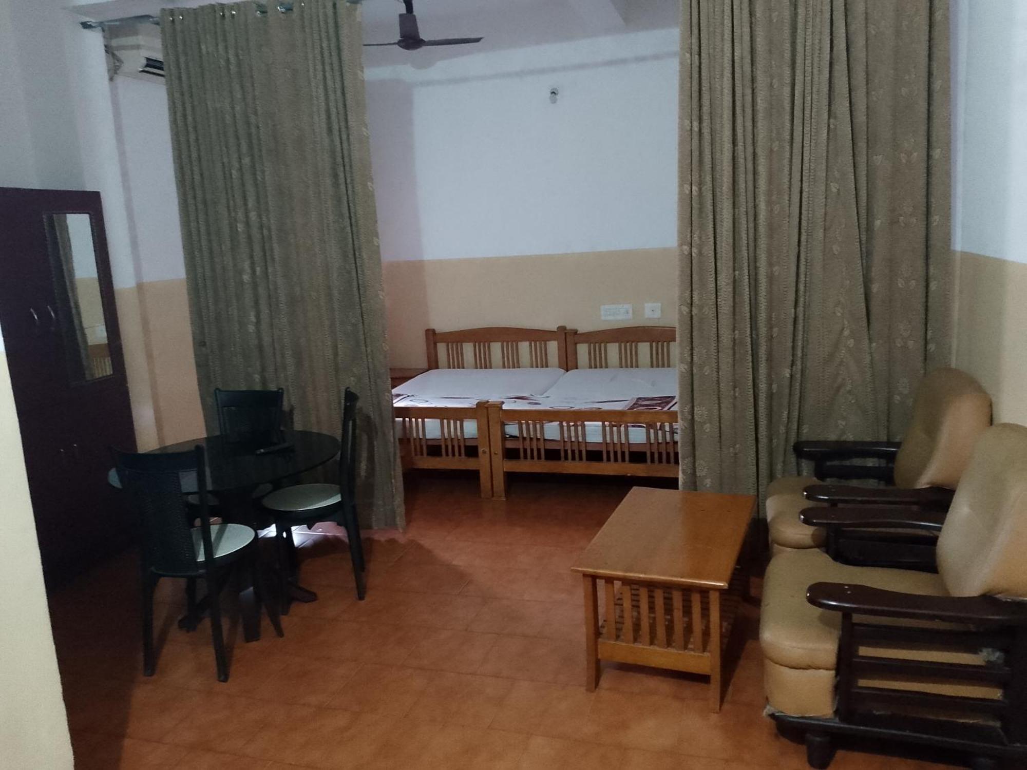 Lotus Grand Residency Hotel Angadipuram Exterior photo